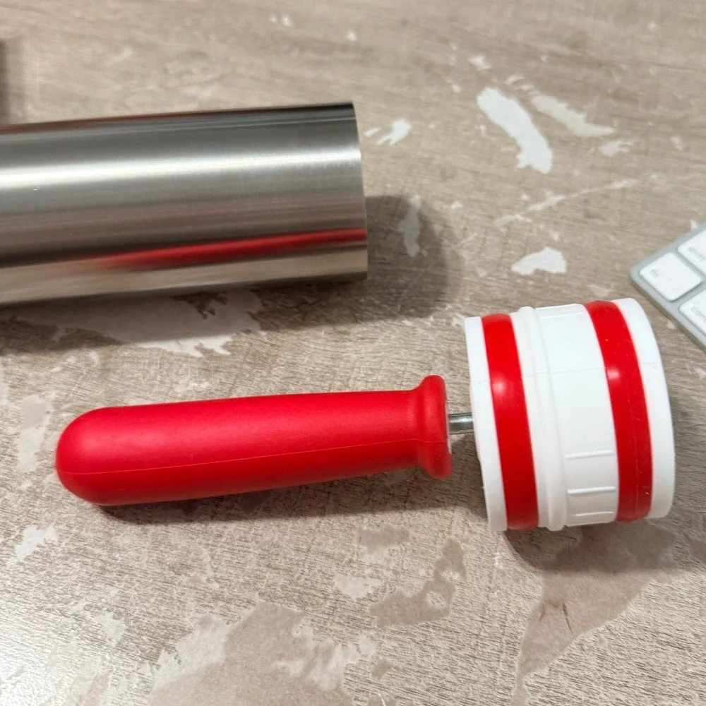 Avon Stainless Steel Rolling Pin Adjustable Spacers Red Silver 18.5 in Kitchen